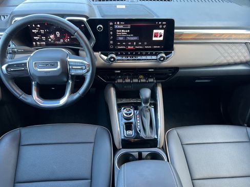 Used 2024 GMC Canyon Denali AWD/4WD image 11