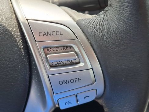 Used 2017 Nissan Altima 2.5 SV w/ Convenience Package FWD image 16