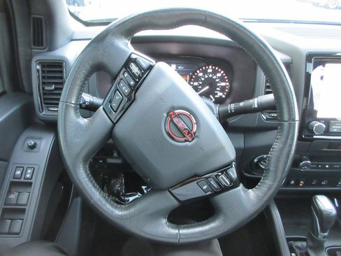 Used 2022 Nissan Frontier PRO-4X w/ Pro-4X Premium Package image 40