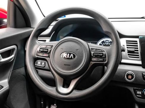 Used 2019 Kia Niro LX FWD image 19