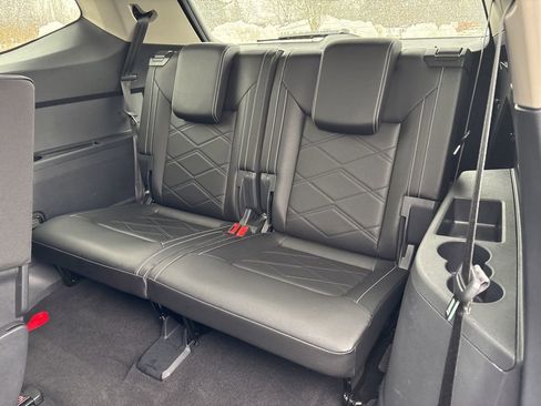 Used 2025 Volkswagen Atlas SE image 22