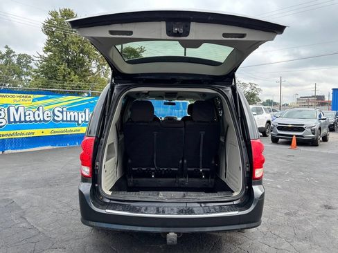 Used 2012 Dodge Grand Caravan Crew FWD image 5