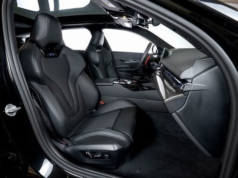 Used 2025 BMW M5 Touring w/ M Driver's Package image 52