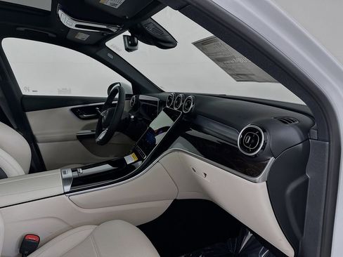 Used 2026 Mercedes-Benz GLC 300 GLC 300 image 29