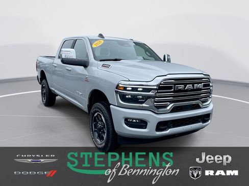 Used 2026 RAM 2500 Laramie AWD/4WD image 1