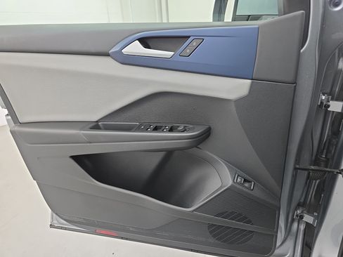 Certified 2022 Volkswagen Taos SE image 26