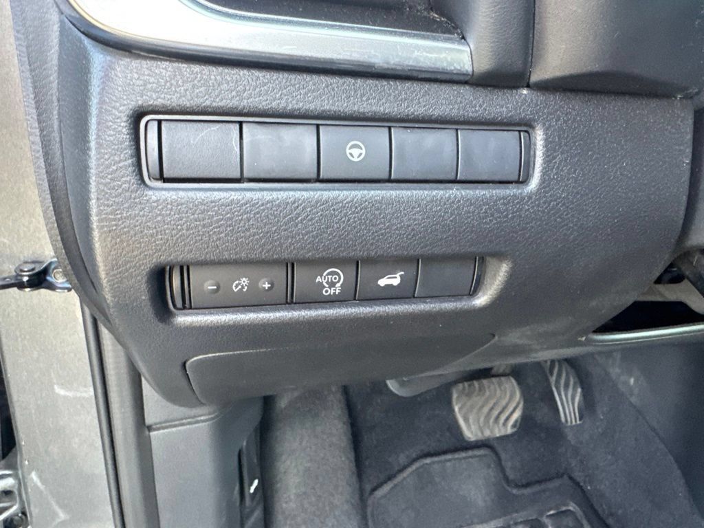 Used 2026 Nissan Rogue SV AWD/4WD image 24