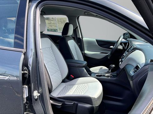 Used 2019 Chevrolet Equinox LS FWD image 7