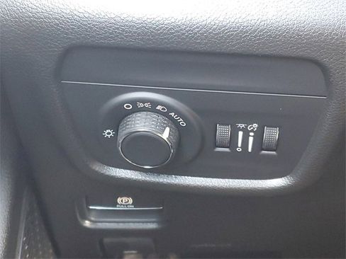 New 2025 Jeep Grand Cherokee L Altitude image 21