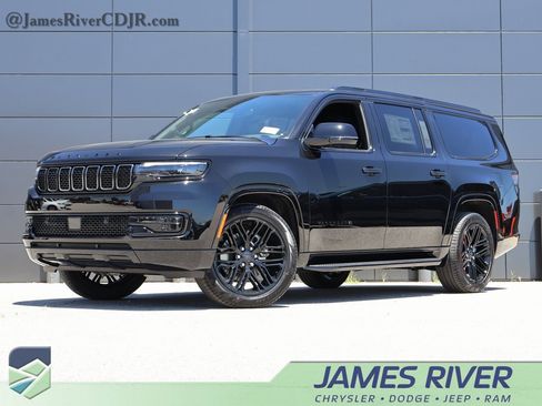 New 2025 Jeep Wagoneer L Series II w/ Premium Group I image 1