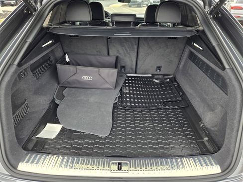 Certified 2024 Audi Q8 Prestige image 27