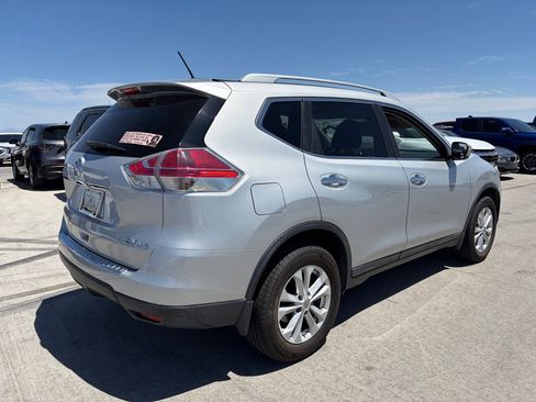Used 2015 Nissan Rogue SV w/ SV Family Package AWD/4WD image 3