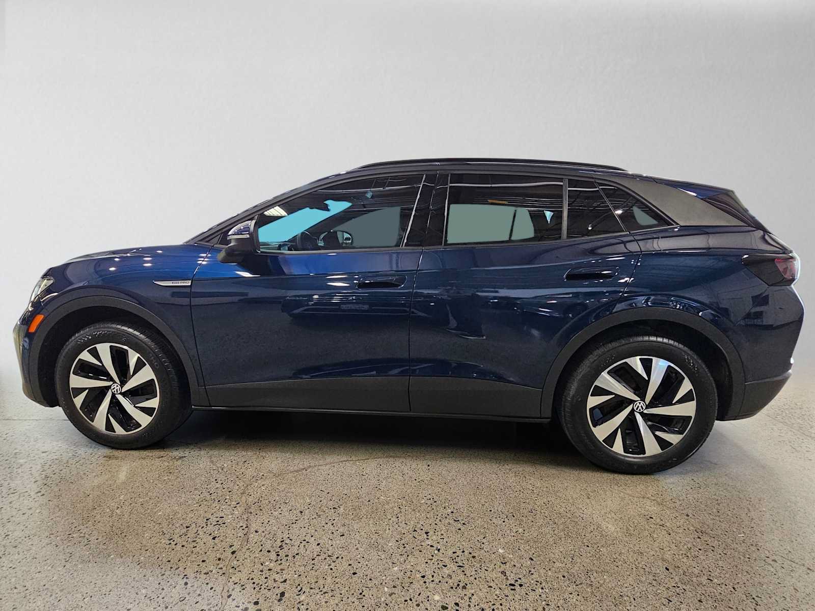 Used 2023 Volkswagen ID.4 Pro AWD/4WD image 6