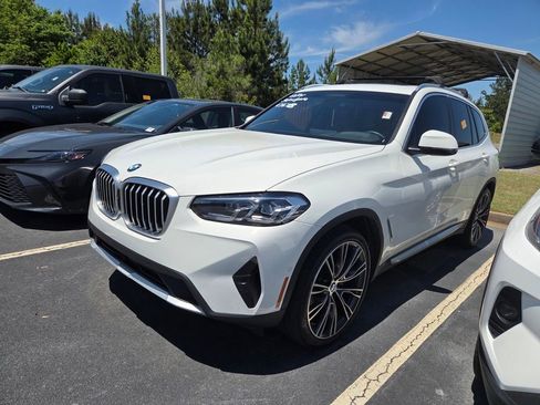 Used 2024 BMW X3 xDrive30i w/ Premium Package AWD/4WD image 3