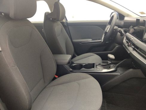Used 2025 Kia K4 FWD image 21
