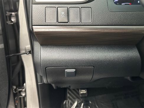 Certified 2017 Toyota Camry LE image 19