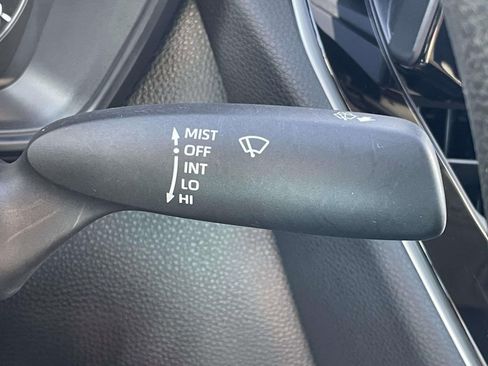 Used 2024 Toyota Corolla LE image 28