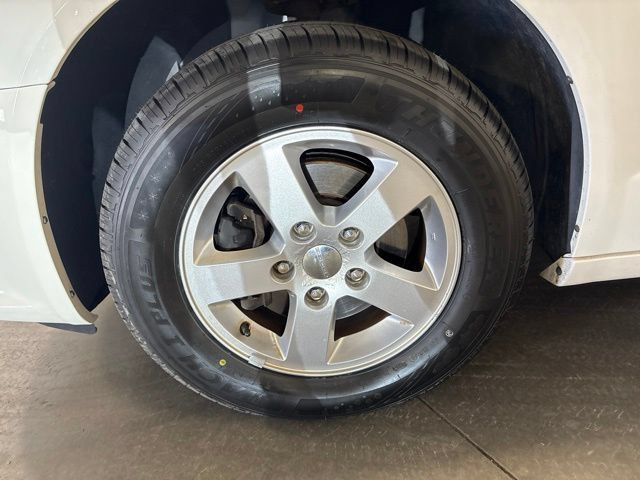 Used 2011 Dodge Grand Caravan Crew FWD image 7