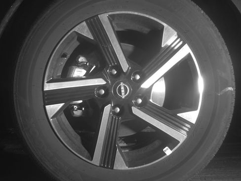 Used 2025 Nissan Sentra SV FWD image 12