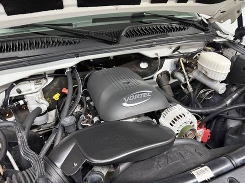Used 2005 GMC Sierra 2500 W/T AWD/4WD image 39