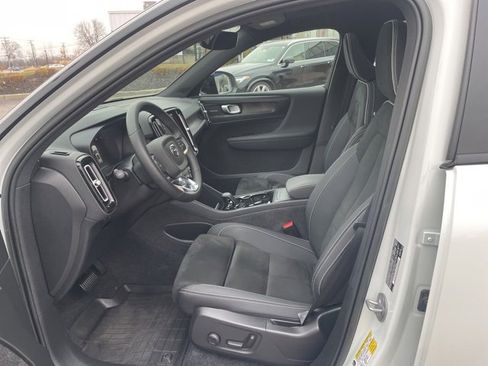 Certified 2023 Volvo XC40 Recharge Ultimate image 7