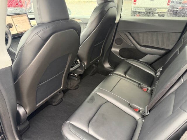 Used 2025 Tesla Model Y Long Range RWD image 10
