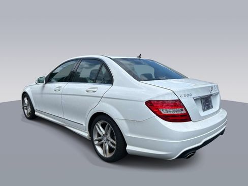 Used 2013 Mercedes-Benz C 300 4MATIC Sedan image 5