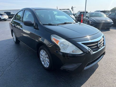 Used 2015 Nissan Versa SV FWD image 7