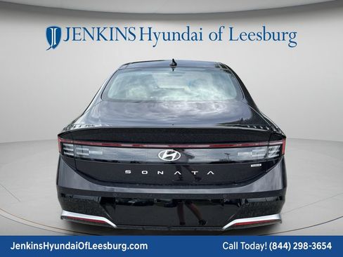 New 2026 Hyundai Sonata Limited FWD image 7