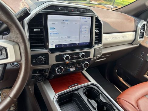 Used 2022 Ford F350 King Ranch w/ Chrome Package AWD/4WD image 9
