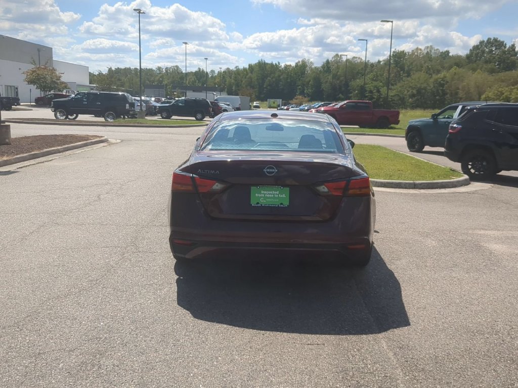 Used 2025 Nissan Altima 2.5 SV FWD image 4