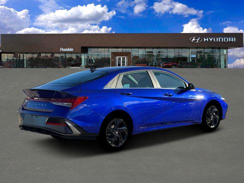 New 2026 Hyundai Elantra SEL Sport Premium FWD image 8