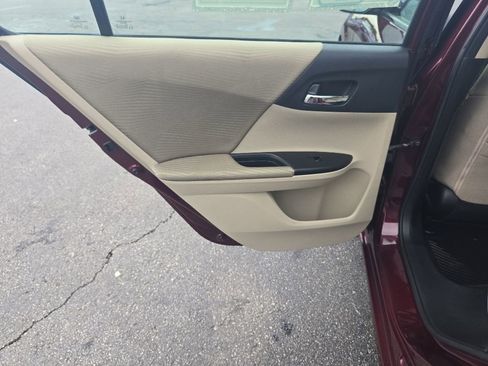 Used 2015 Honda Accord LX image 23