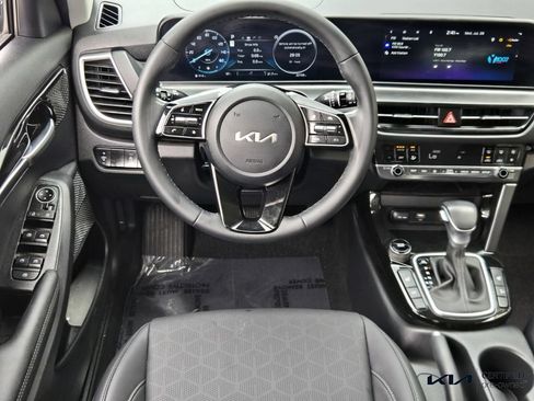 Certified 2024 Kia Seltos EX FWD image 13