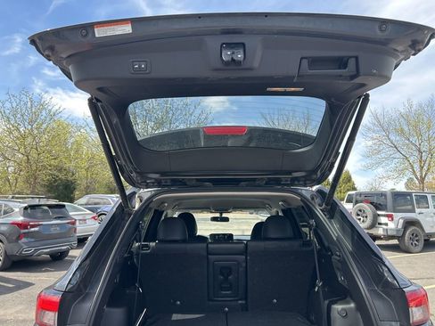 Used 2024 Mitsubishi Outlander SE image 11