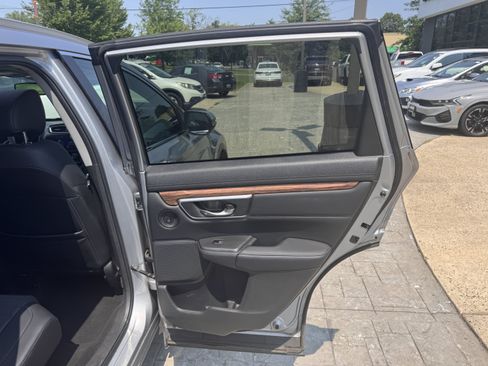 Used 2019 Honda CR-V Touring image 24
