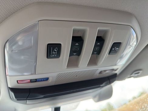 Used 2022 Subaru Ascent Limited w/ Technology Package image 27