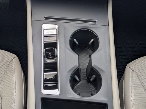 Used 2024 Volkswagen Atlas SE image 20