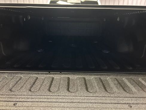 Used 2025 RAM 3500 Limited AWD/4WD image 24