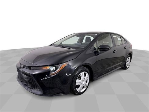 Used 2022 Toyota Corolla LE image 1