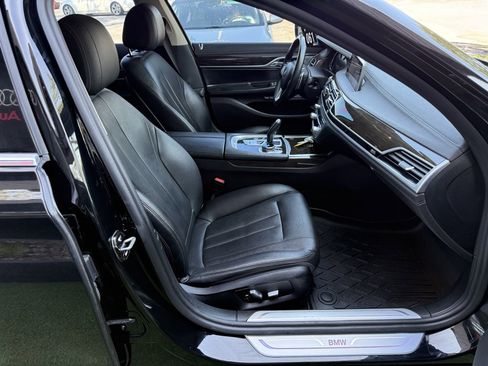 Used 2018 BMW 740i RWD image 18