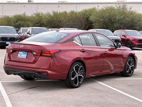 Used 2023 Nissan Altima 2.5 SR image 6