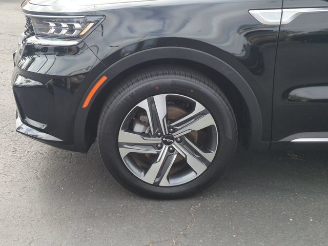 Certified 2023 Kia Sorento SX Prestige AWD/4WD image 11