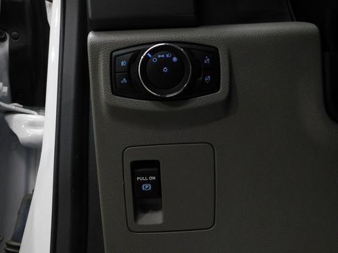 Used 2018 Ford F150 XLT w/ Heavy-Duty Payload Package image 41