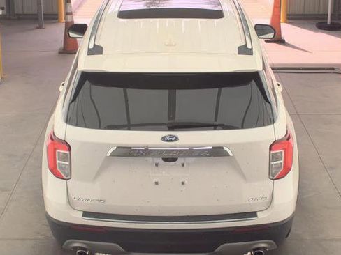 Used 2022 Ford Explorer Limited w/ Equipment Group 301A image 8
