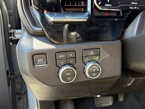 Used 2024 GMC Sierra 1500 Elevation w/ Preferred Package AWD/4WD image 18