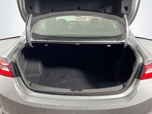 Used 2024 Chevrolet Malibu LT image 25