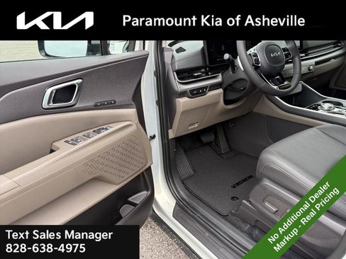 New 2026 Kia Carnival EX image 16