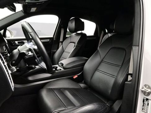 Certified 2022 Porsche Cayenne S AWD/4WD image 5