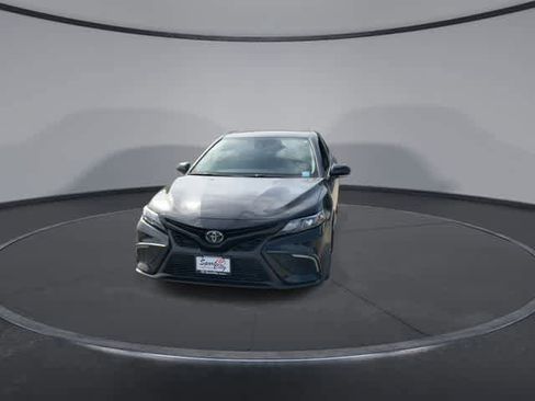 Used 2024 Toyota Camry SE w/ Convenience Package FWD image 3